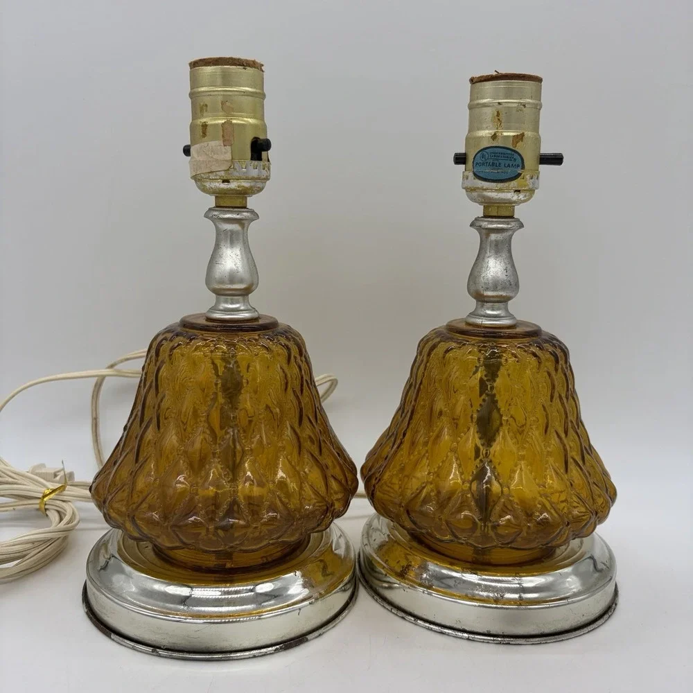 Two Pair Vintage Amber Glass Quilted Lamps Boudoir Bedroom Kitchen Tabletop